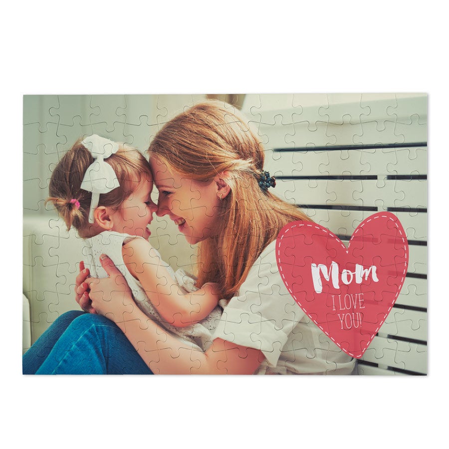 Personalized Mother's Day photo jigsaw puzzle gift by Giftaty, close-up detail