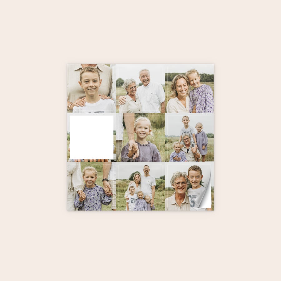 Custom 5 x 5 cm photo stickers with photo and text, detail view